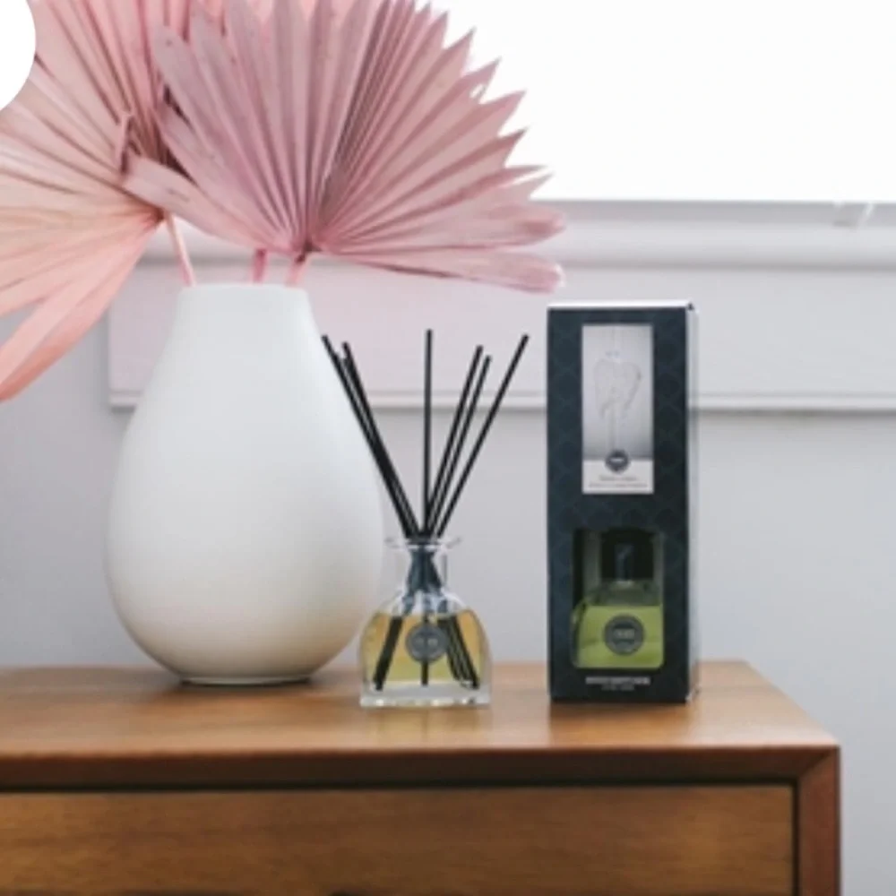 Sweet Grace Reed Diffuser - Picture 4 of 4